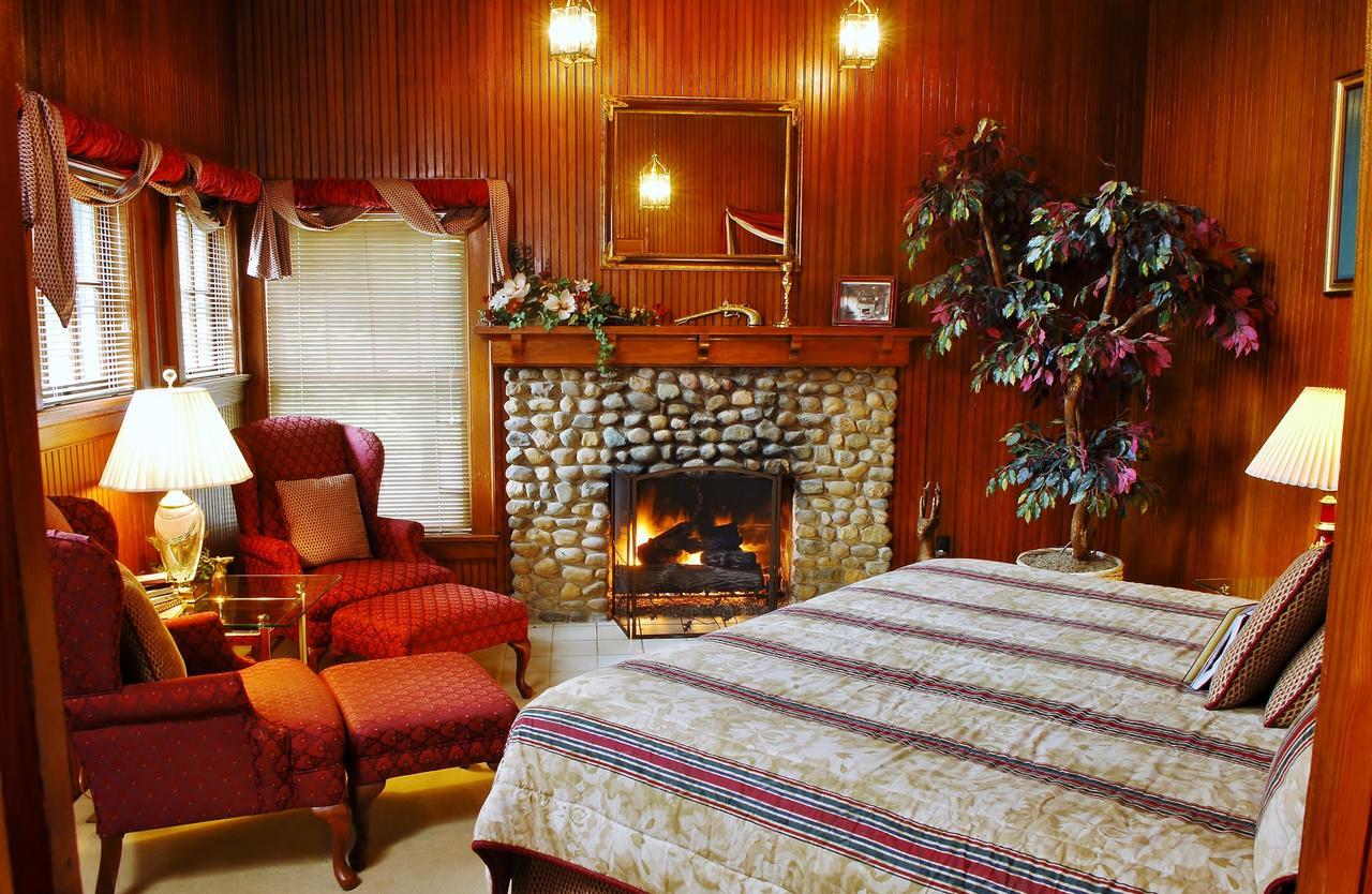 Arbor Hill Inn La Porte エクステリア 写真