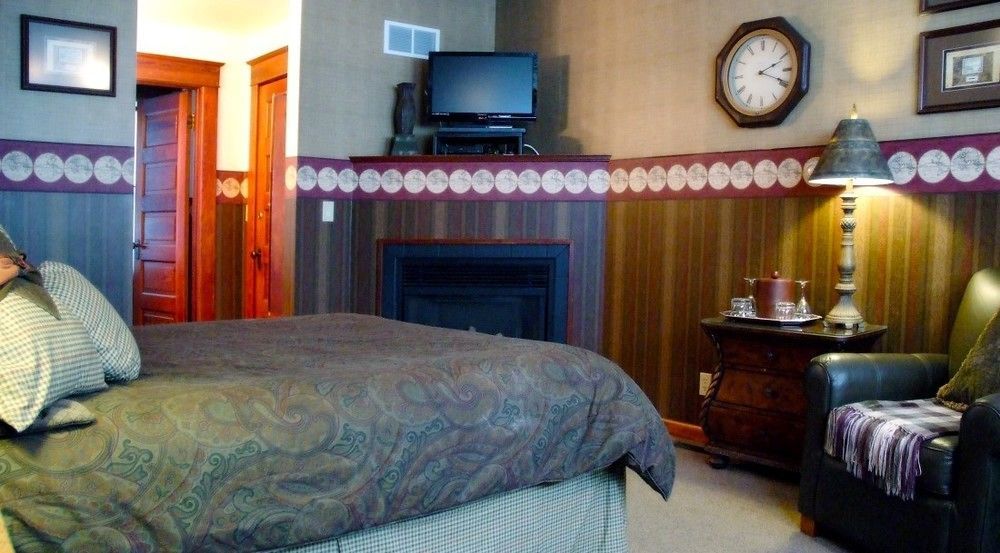 Arbor Hill Inn La Porte エクステリア 写真